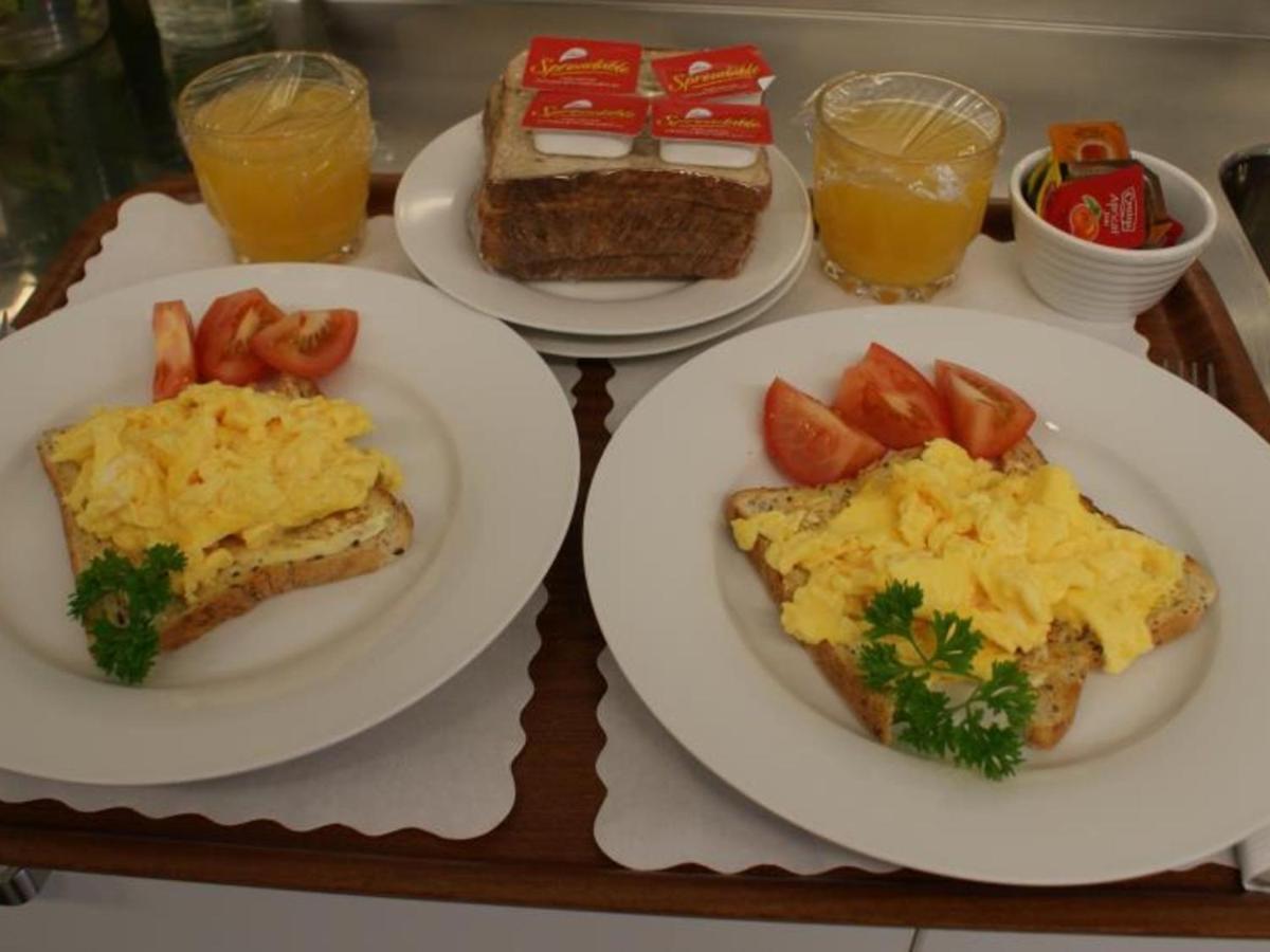 Pukekura Motor Lodge New Plymouth Eksteriør billede Scrambled eggs on toast