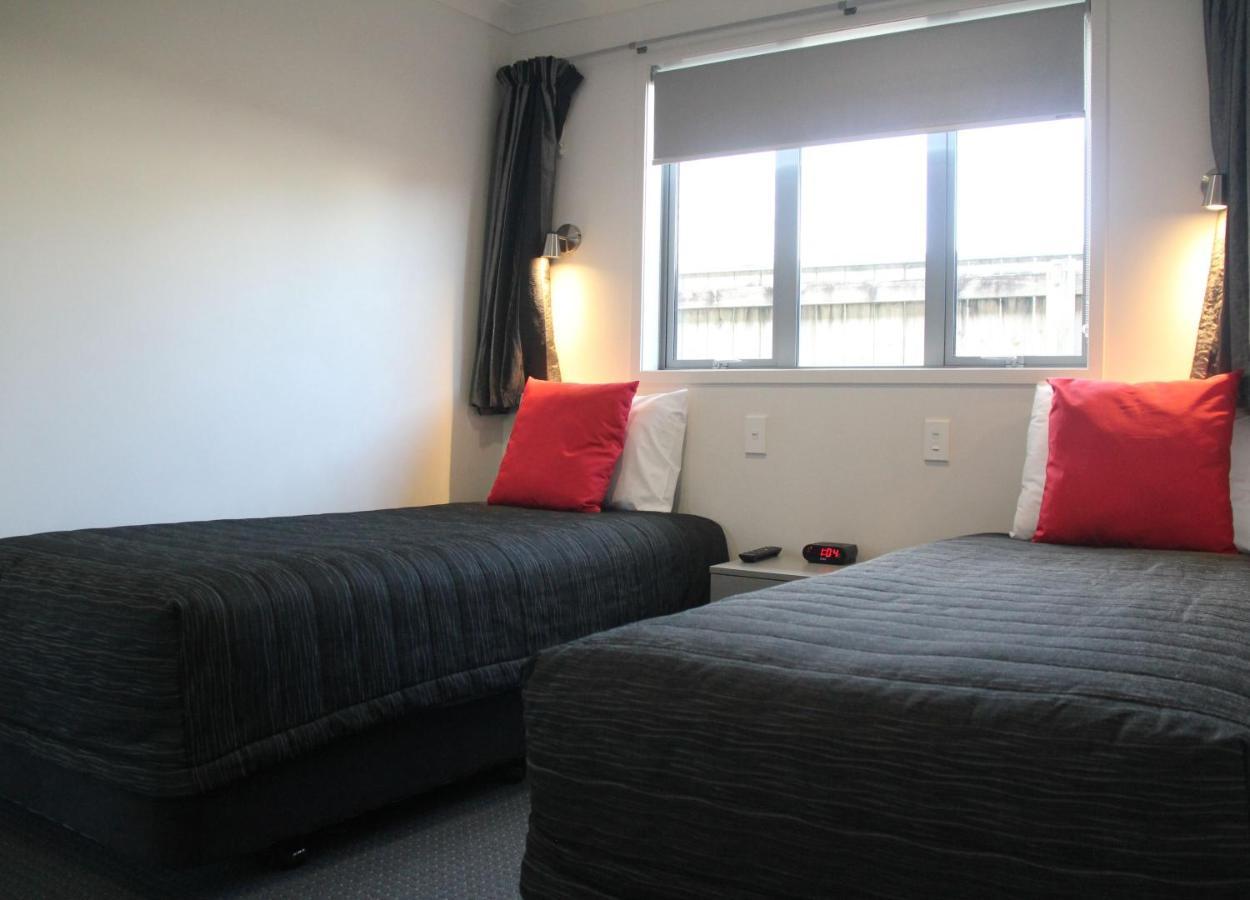 Pukekura Motor Lodge New Plymouth Eksteriør billede A typical room at the hotel
