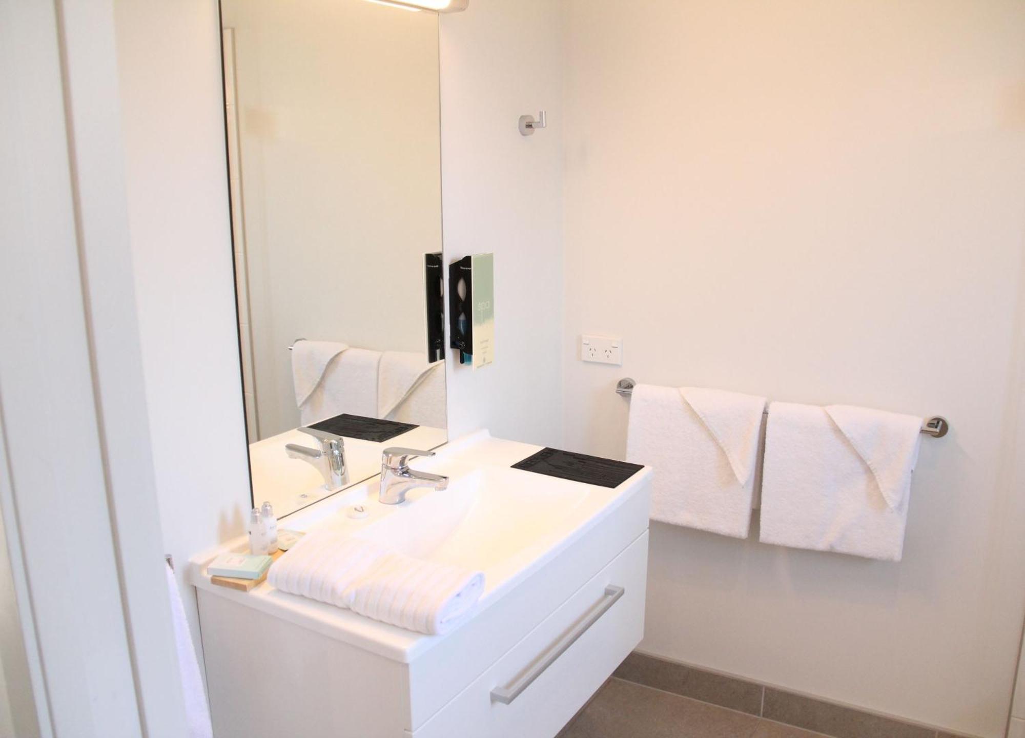 Pukekura Motor Lodge New Plymouth Værelse billede Bathroom