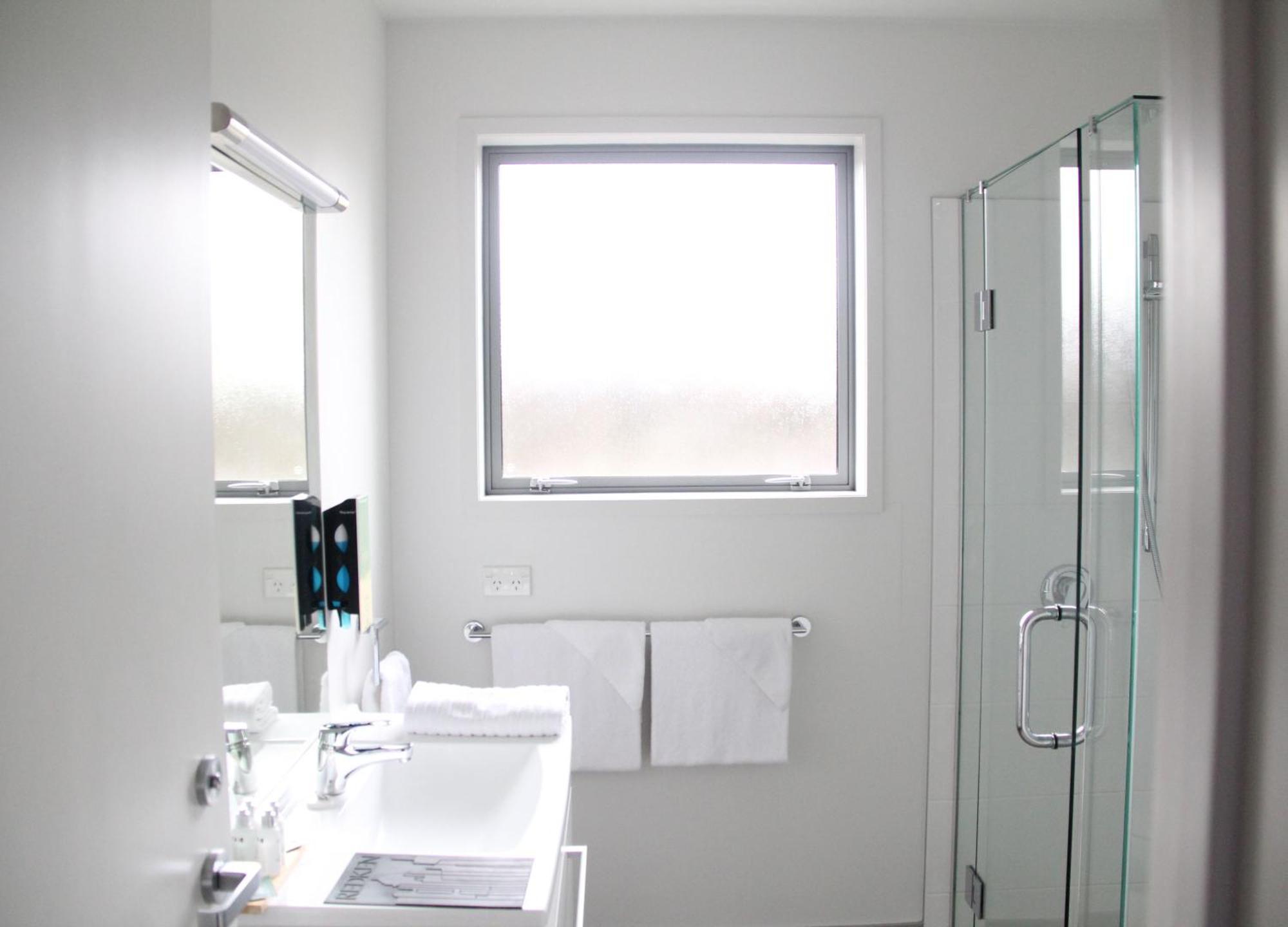 Pukekura Motor Lodge New Plymouth Værelse billede Bathroom